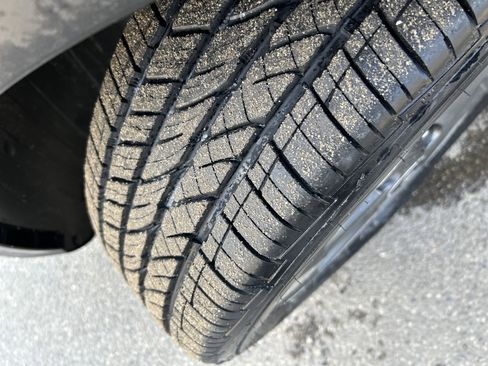 Certified 2024 Hyundai Venue SEL image 13