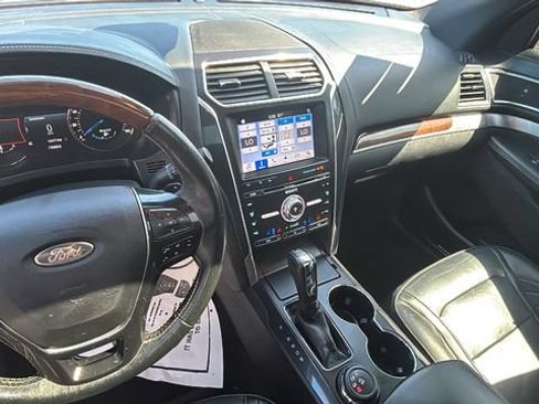 Used 2017 Ford Explorer Platinum AWD/4WD image 15