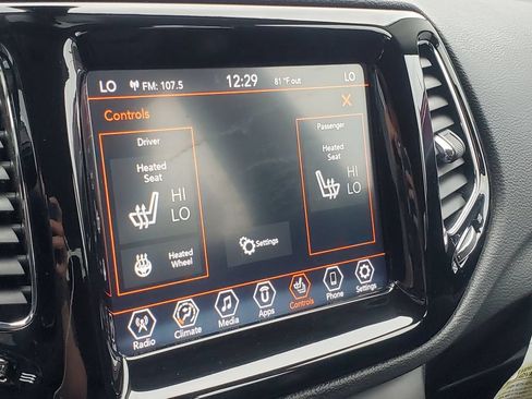 Used 2019 Jeep Compass Limited AWD/4WD image 16