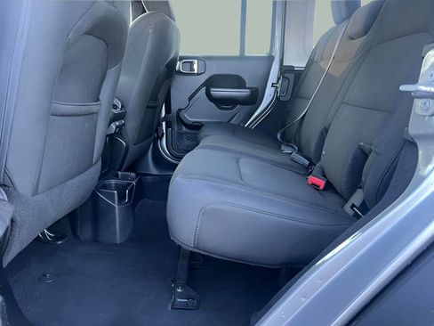 Used 2018 Jeep Wrangler Unlimited Sport S AWD/4WD image 24
