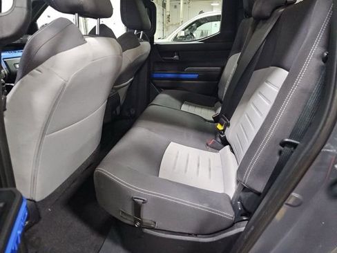 Used 2025 Toyota Tacoma TRD Off-Road image 12