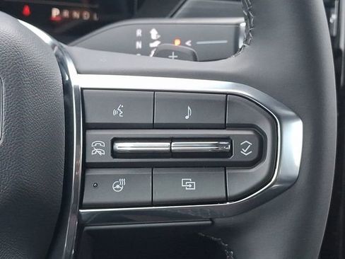 New 2026 GMC Acadia Elevation image 17