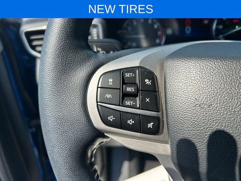 Certified 2022 Ford Explorer XLT w/ Equipment Group 202A AWD/4WD image 18