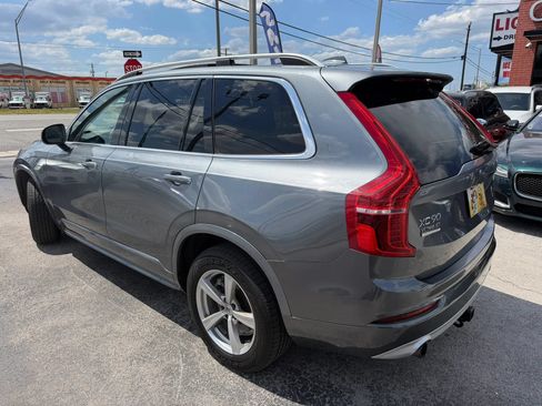 Used 2019 Volvo XC90 T5 Momentum AWD/4WD image 6