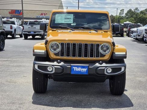 New 2026 Jeep Wrangler Unlimited Sahara AWD/4WD image 3
