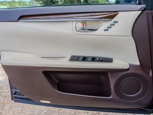 Used 2018 Lexus ES 350 w/ Premier Package FWD image 25