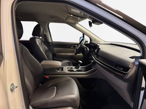 Certified 2026 Kia Carnival FWD image 26