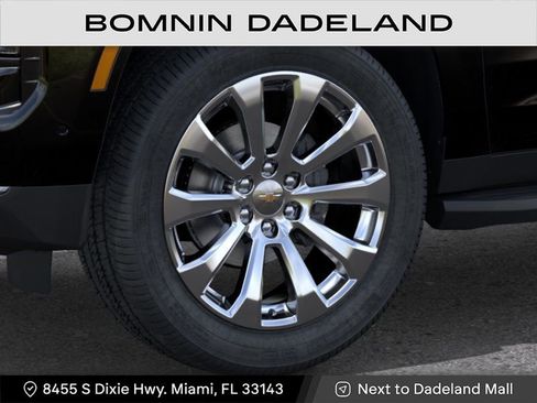 New 2026 Chevrolet Suburban Premier RWD image 9