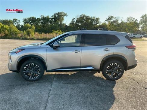 New 2026 Nissan Rogue Platinum AWD/4WD image 2
