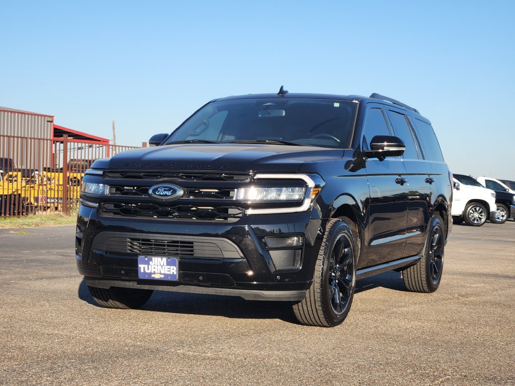 Used 2024 Ford Expedition Limited RWD image 3