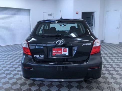 Used 2013 Toyota Matrix S FWD image 14