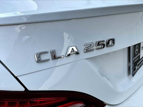 Used 2018 Mercedes-Benz CLA 250 image 28
