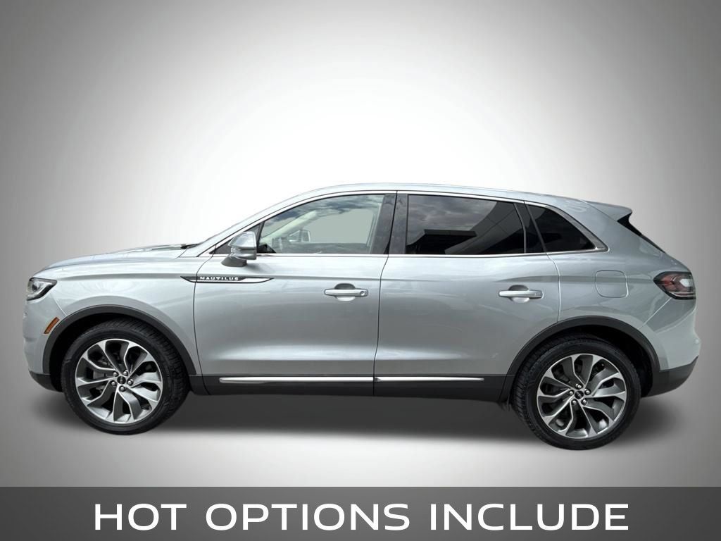 Used 2021 Lincoln Nautilus Reserve AWD/4WD image 2