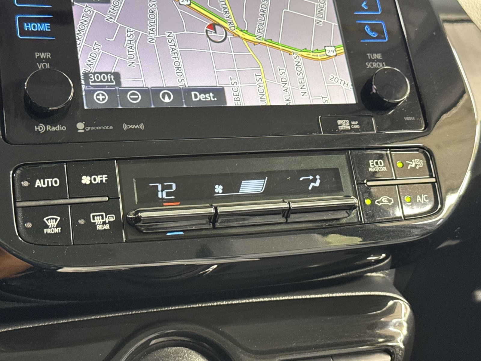 Used 2017 Toyota Prius Four FWD image 33