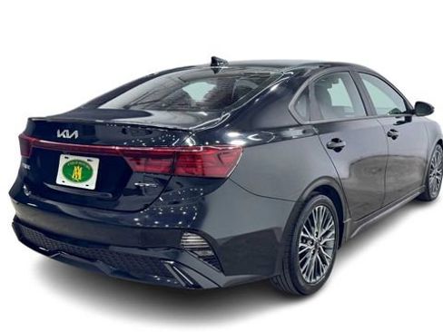 Used 2024 Kia Forte LXS FWD image 2