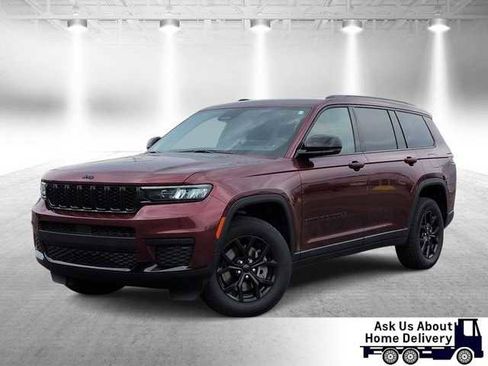 Used 2024 Jeep Grand Cherokee L Laredo image 1