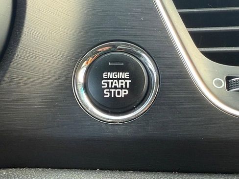 Used 2020 Kia Sedona EX image 19