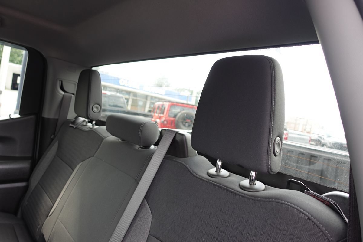 Used 2024 Chevrolet Silverado 1500 Custom AWD/4WD image 29