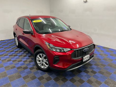 Used 2023 Ford Escape Active image 30