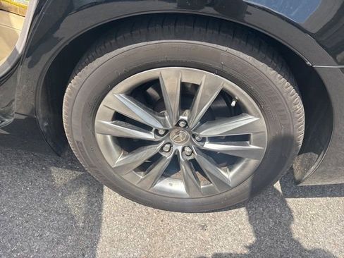 Used 2015 Lexus LS 460 w/ Comfort Package image 10