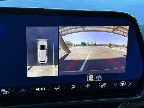 New 2026 Chevrolet Equinox EV LT image 21