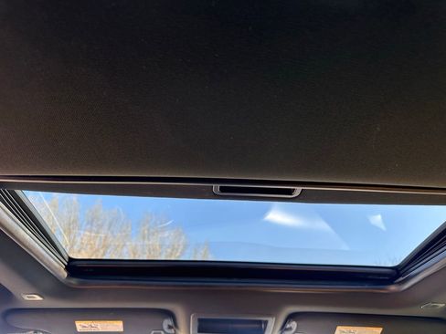 Used 2022 Dodge Challenger R/T Scat Pack w/ Plus Package image 19