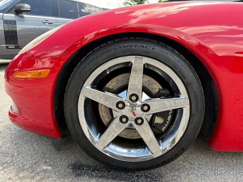 Used 2007 Chevrolet Corvette Convertible w/ Preferred Equipment Group RWD image 35