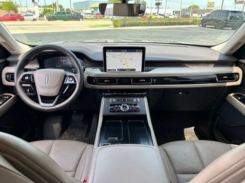 Used 2022 Lincoln Aviator Reserve w/ Elements Package Plus AWD/4WD image 19