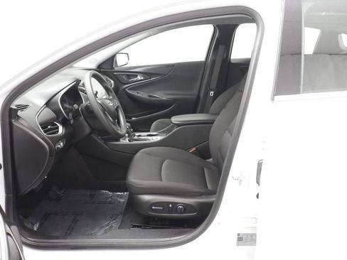 Used 2024 Chevrolet Malibu LT FWD image 5