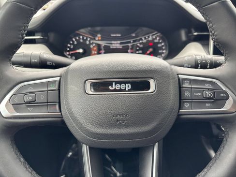 Used 2025 Jeep Compass Limited AWD/4WD image 24
