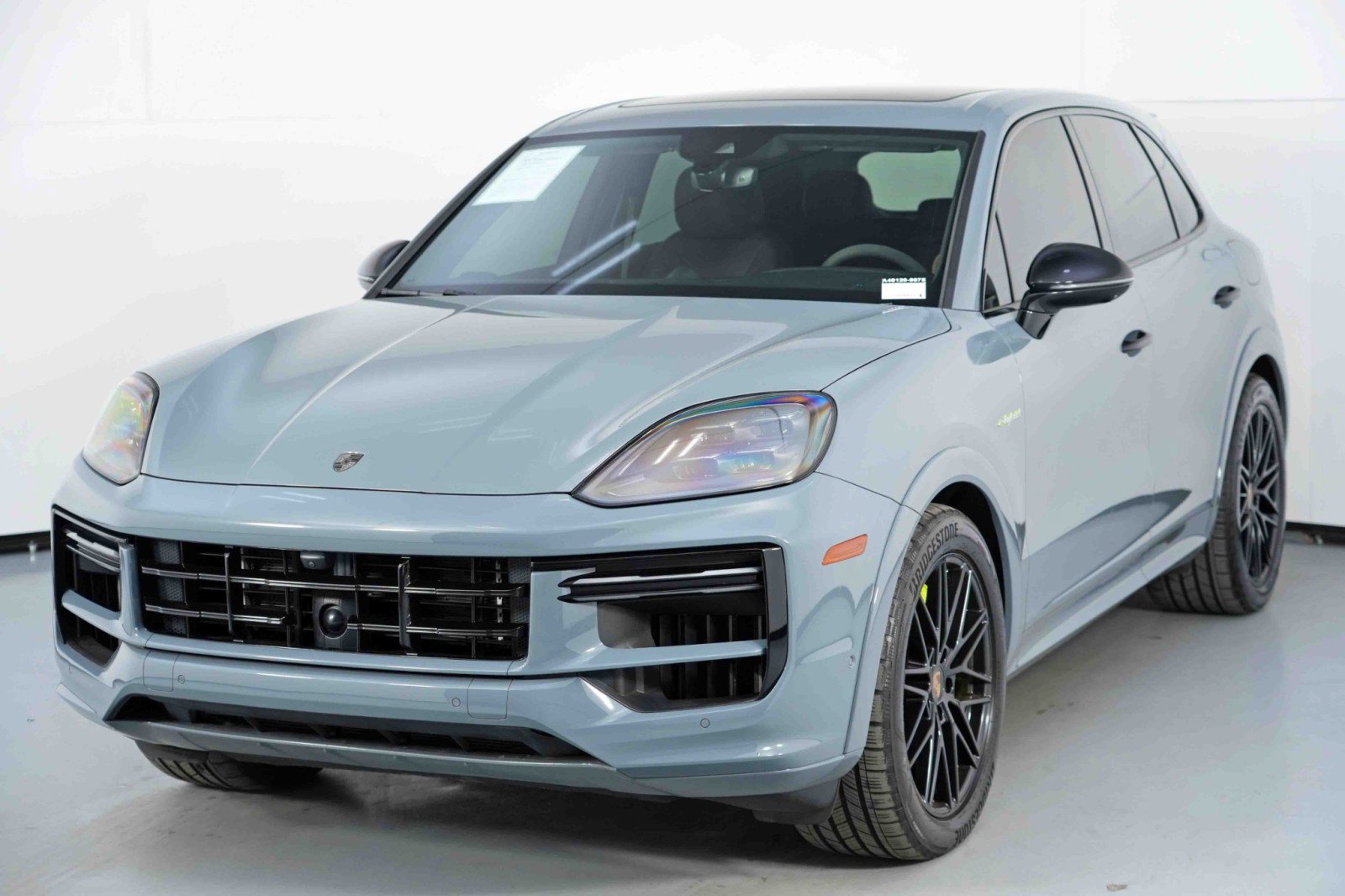 Used 2024 Porsche Cayenne Turbo AWD/4WD image 51