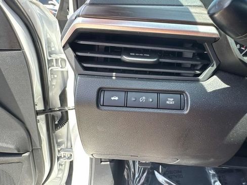 Used 2025 Nissan Altima 2.5 SV FWD image 27