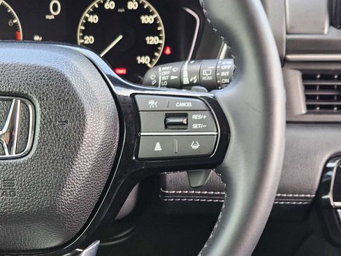 Used 2025 Honda Pilot Touring image 28