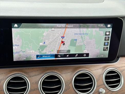 Used 2022 Mercedes-Benz E 350 Sedan image 24
