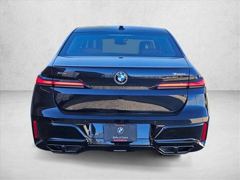 New 2025 BMW 760i xDrive image 7