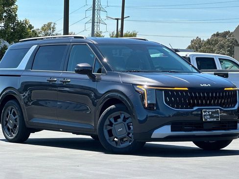 New 2026 Kia Carnival EX FWD image 2