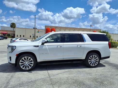 Used 2021 GMC Yukon XL Denali image 4