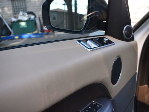 Used 2019 Land Rover Range Rover Sport HSE AWD/4WD image 14