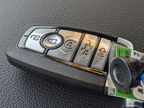 New 2025 Ford F150 Lariat w/ Equipment Group 502A High image 37