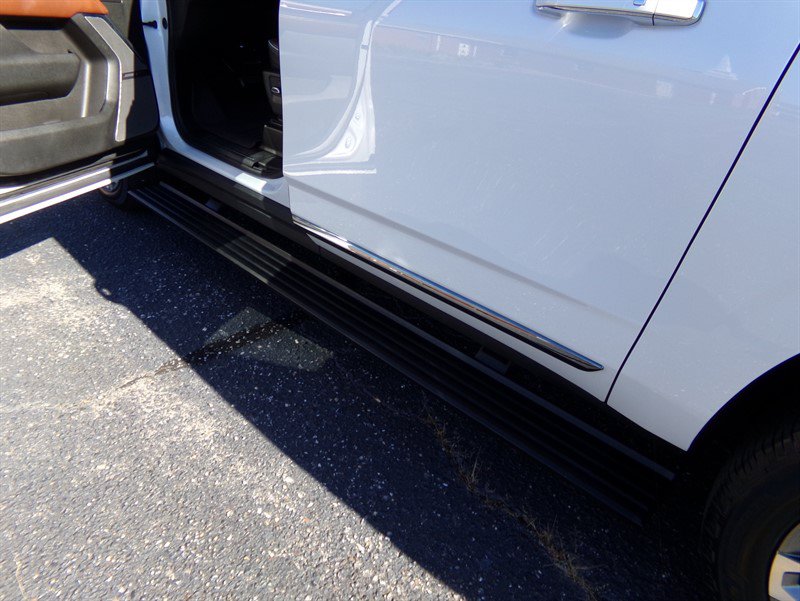 Used 2024 GMC Yukon XL Denali Ultimate AWD/4WD image 19