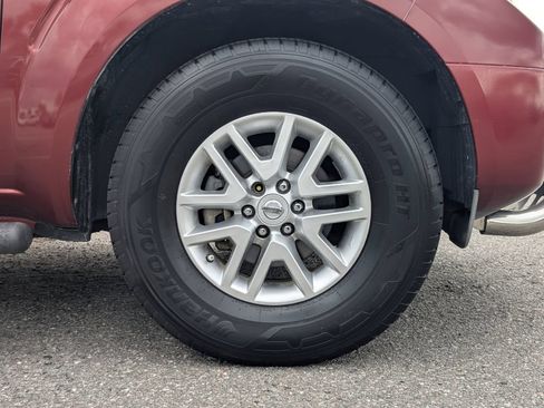 Used 2015 Nissan Frontier SV w/ SV Value Truck Package RWD image 12