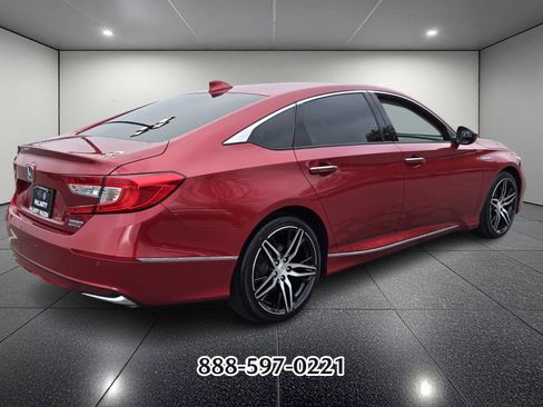 Used 2022 Honda Accord Touring image 3