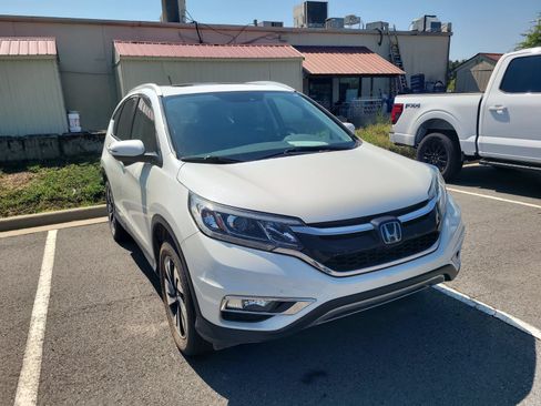 Used 2016 Honda CR-V Touring image 3