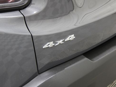 Used 2023 Jeep Renegade Limited image 36