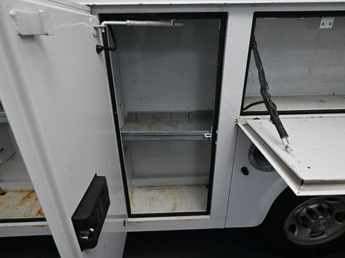 Used 2017 Chevrolet Express 3500 image 35