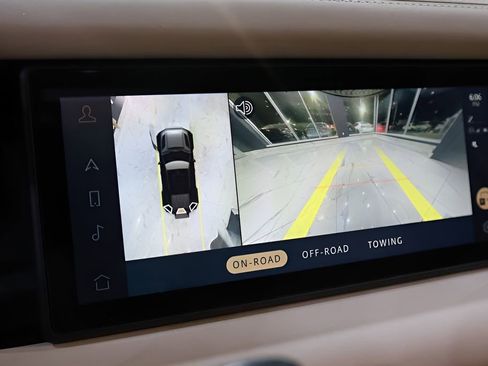 Used 2023 Land Rover Defender 110 X-Dynamic SE image 35