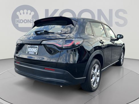 Used 2023 Honda HR-V LX image 7