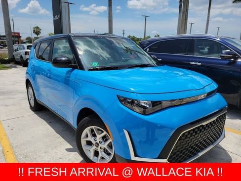 Certified 2025 Kia Soul S FWD image 1