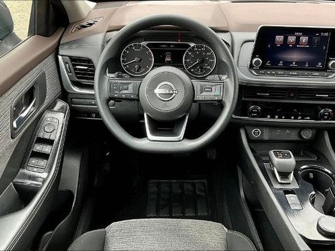 Certified 2023 Nissan Rogue SV AWD/4WD image 17