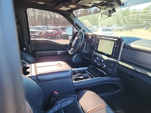 Used 2024 Ford F350 Platinum image 5